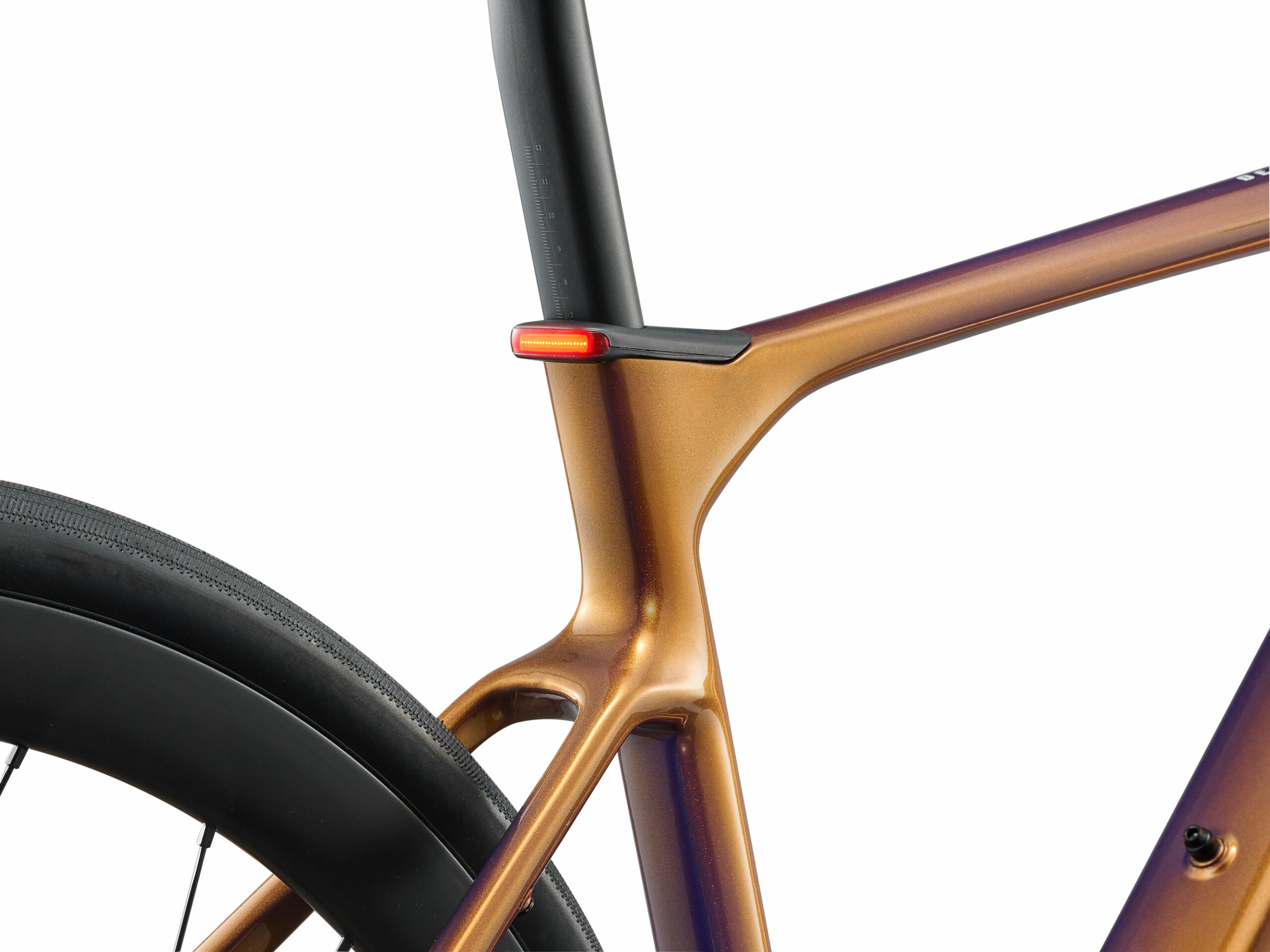 Defy Advanced E+ Elite 1