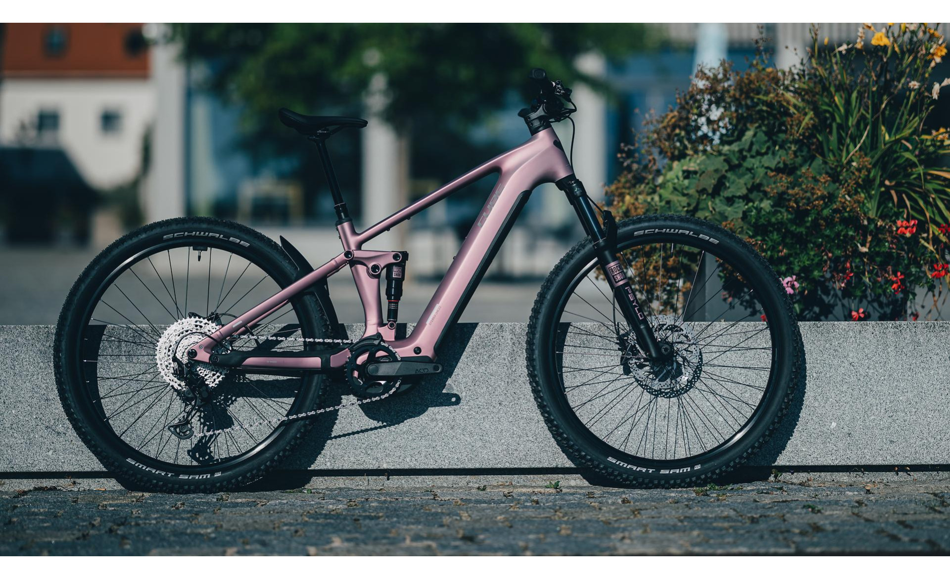 Stereo Hybrid ONE22 Race 800