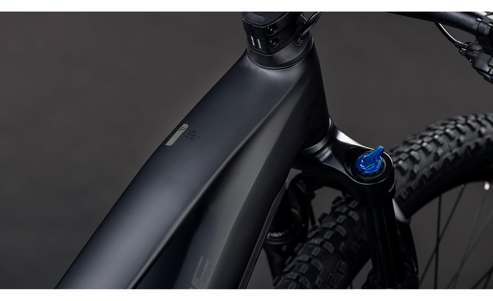 VTT électriques VTTAE Cube Reaction Hybrid Pro 800.