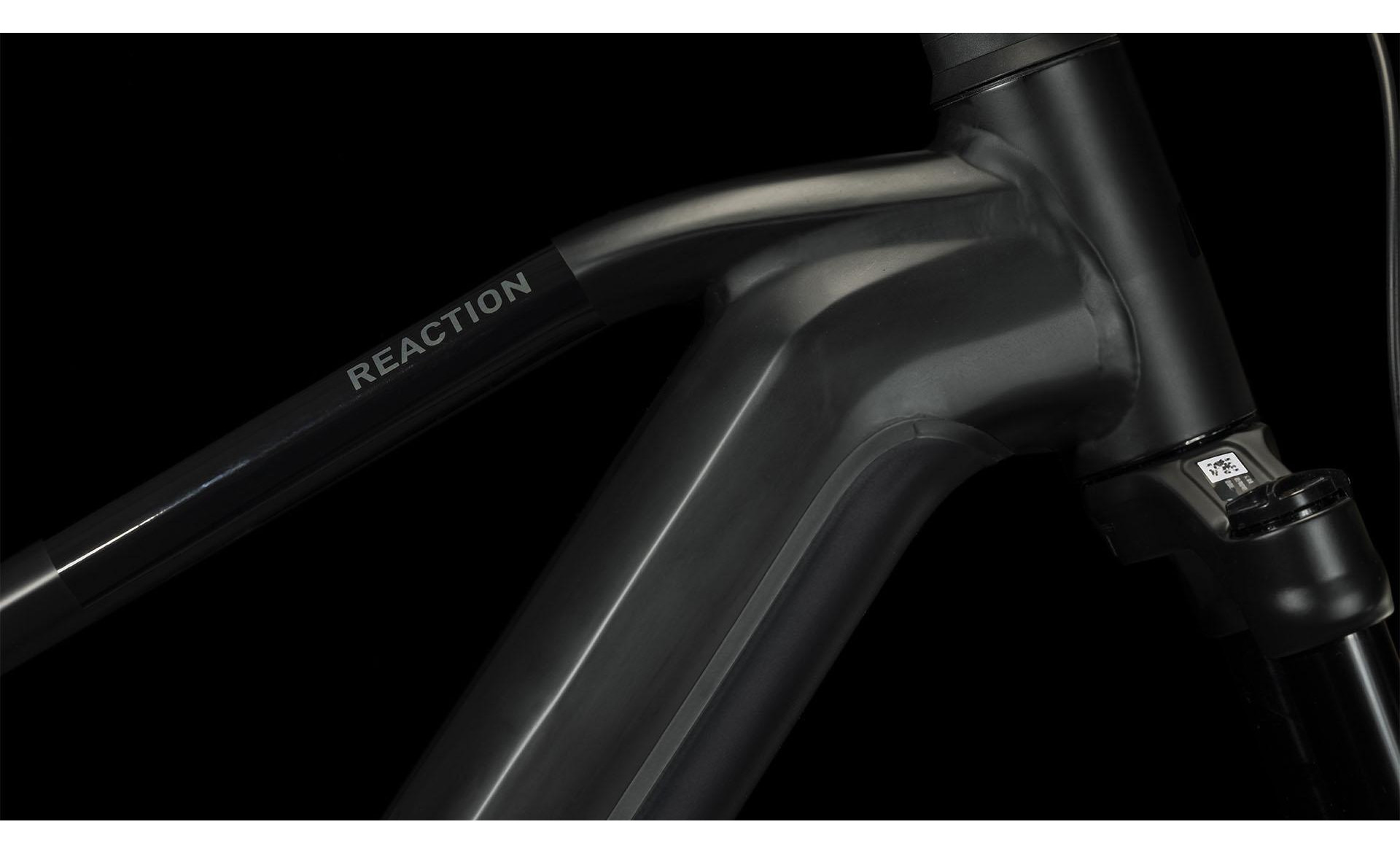 VTTAE Cube Reaction Hybrid SLX 750.